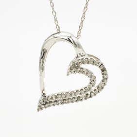 14k White Gold Tilted Heart Pendant and chain Diamond