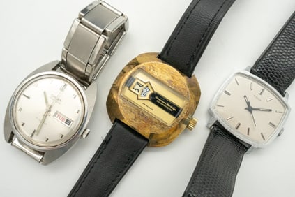 Lot 3 Mid-Century Men's Wristwatches, American Heritage Jump hour, Timex and Gruen