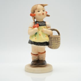 TMK 1 Hummel Figurine, #98 "Sister"