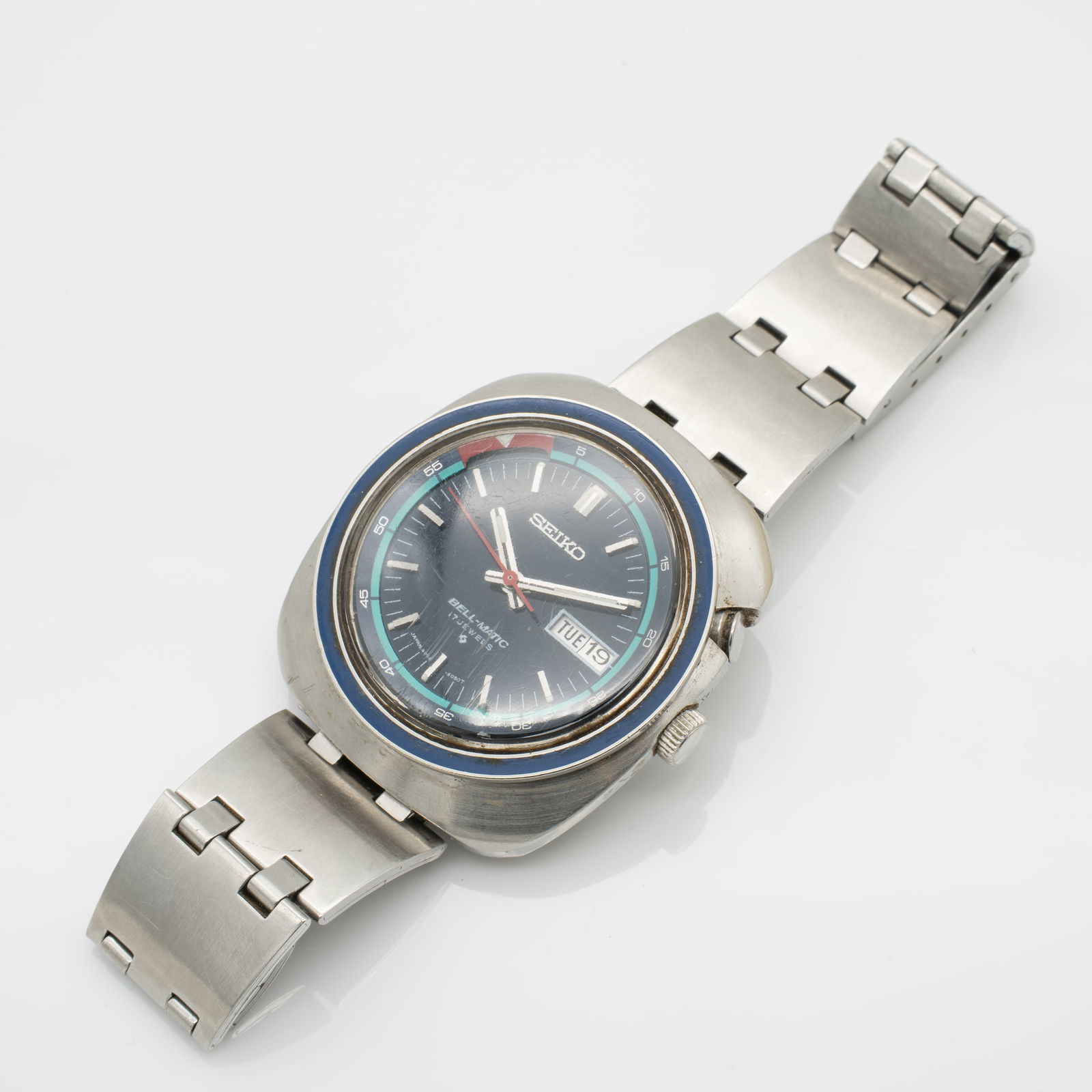 Vintage Seiko Bell-Matic UFO Day/Date Alarm Wristwatch (1 of 8)