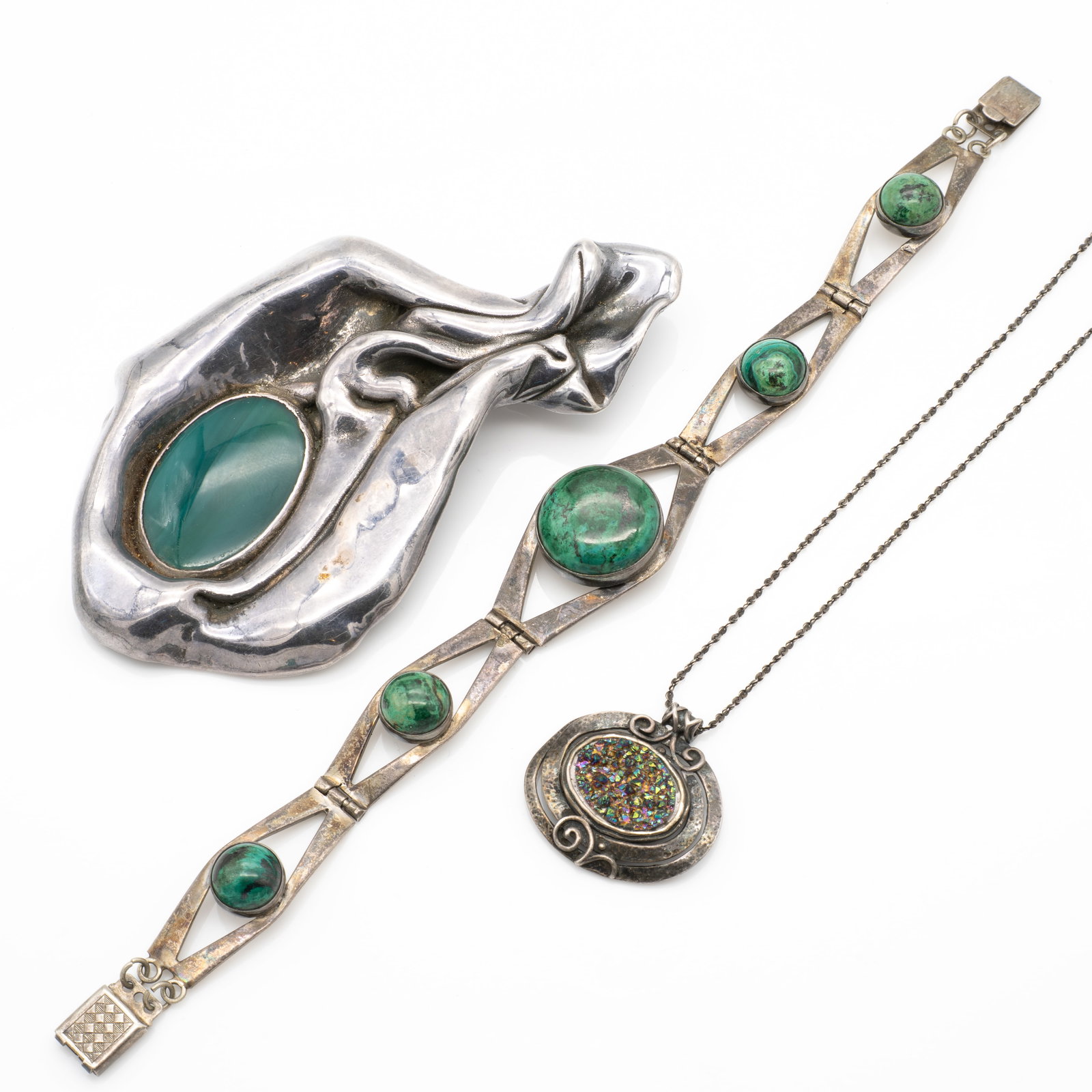 Lot of Vintage Israel Sterling Silver Jewelry, Bracelet Incl PZ, Moisha Vismonski: Lot 34 Lot of Vintage Israel Sterling Silver Jewelry, Bracelet Incl PZ, Moisha Vismonski Description: Bracelet Marked: ISRAEL 925 / A6 Chain Stamped on Claw:925 Pendant Stamped Verso: ISRAEL / 925 / P
