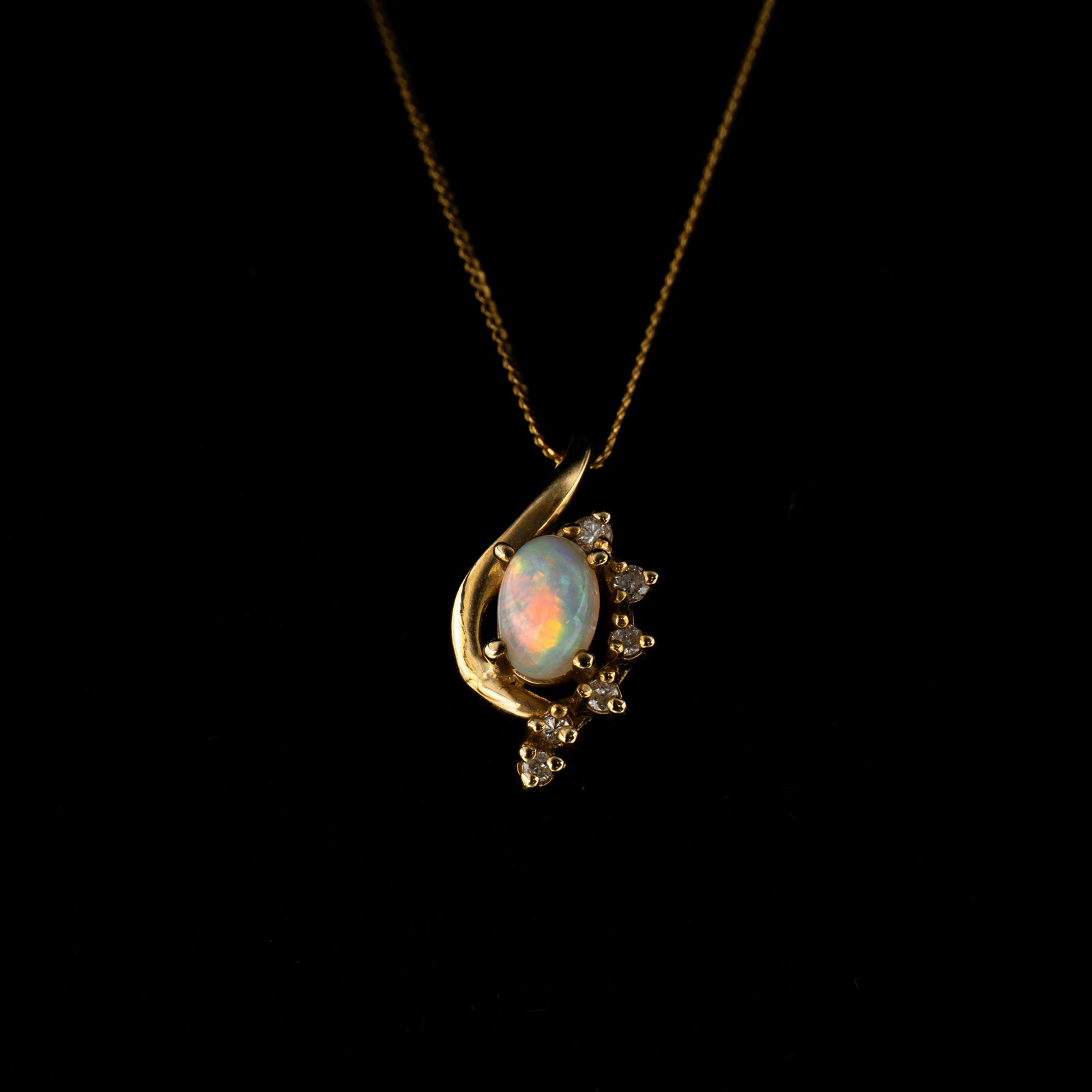 Vintage Opal and Diamond Pendant Necklace, 2.1 g (1 of 8)