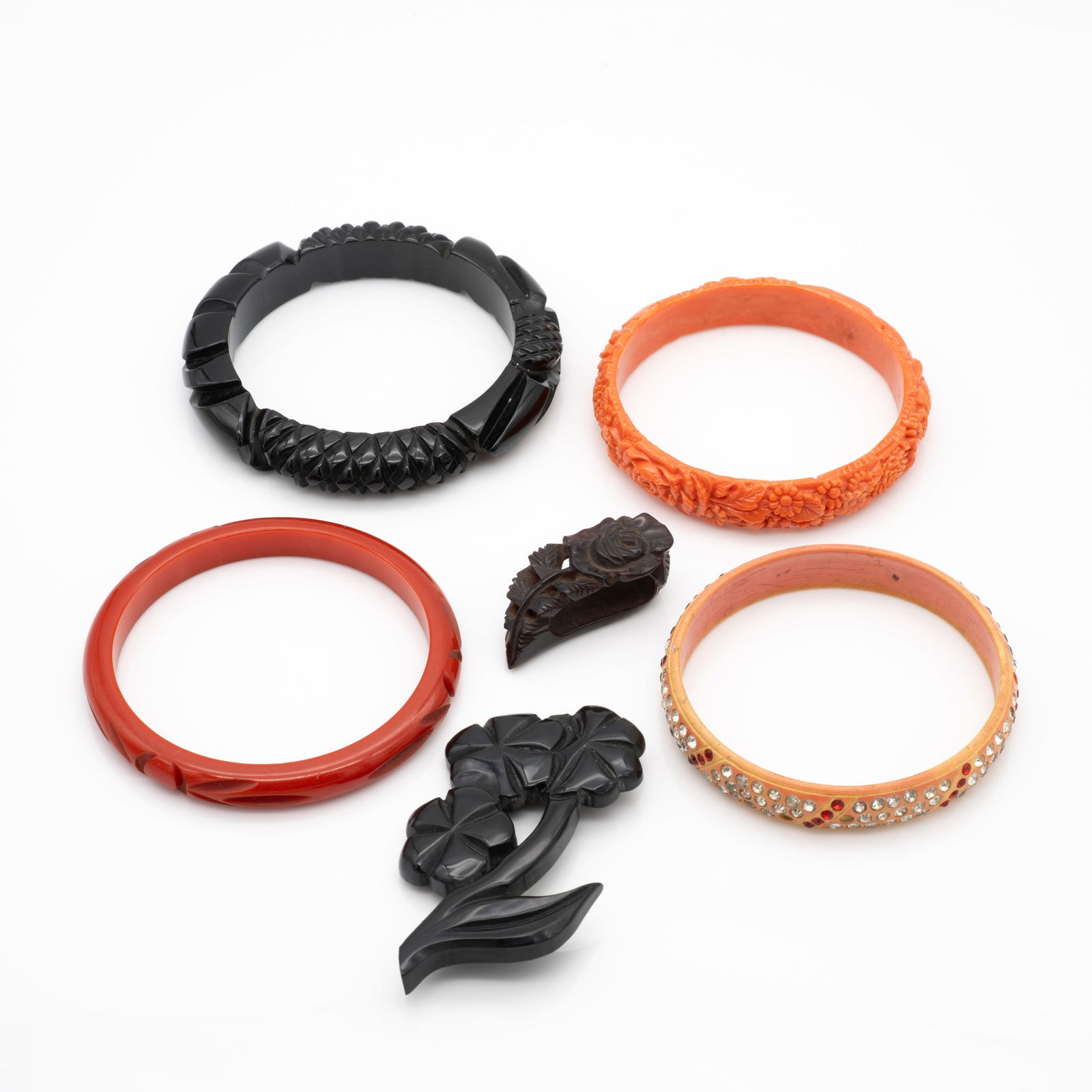 Lot of Vintage Bakelite and Plastic Bracelets and Brooches (1 of 7)