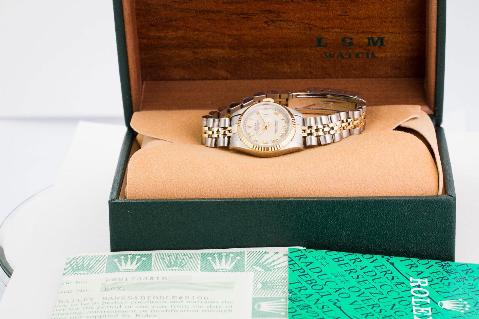 Pre-Owned Rolex Lady Datejust 69173: Excellent Pre-Owned Rolex Lady Datejust 69173 Condition: Excellent Pre-owned Authentic Packaging: Comes with generic watch box Paperwork: Comes with In-house Certificate Subject to Availability due to