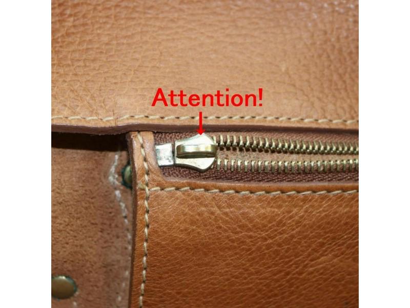 Mulberry Brown Studded Leather Roxanne 861606: Mulberry Brown Studded Leather Roxanne 861606 Good Condition (7/10 or B) Retail $995 (Outside) Noticeable scratch partially (Handle) Minor rub on a part of handle (Outside) Minor rub at the corner of