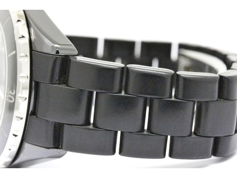 Chanel J12 H0684 Ceramic & Rubber Automatic 39mm Mens: Chanel J12 H0684 Ceramic & Rubber Automatic 39mm Mens Watch Chanel J12 H0684 Ceramic & Rubber Automatic 39mm Mens Watch Features:Brand: ChanelGender: MensCondition: Good (May Show Some Minor Sign of W