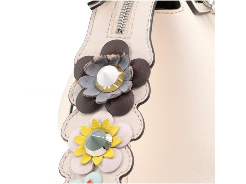 Fendi By The Way Flowerland Satchel Leather Small: Fendi By The Way Flowerland Satchel Leather Small SKU No.FENDIBYTHE-615073FCA8814 Brand: Fendi Condition: Pre-Owned Style: Satchel Fabric: Leather MORE DETAILSThese are professional pictures of the ac