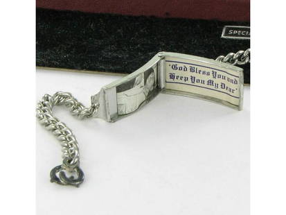 Vintage Locketag Sterling Silver WWII US Navy Locket Link Bracelet NEW IN BOX: Vintage Locketag Sterling Silver WWII US Navy Locket Link Bracelet NEW IN BOX SKU: RBJ163773505927-E Brand: Other Condition: Never Worn Metal: Sterling Silver Model: 163773505927-E 