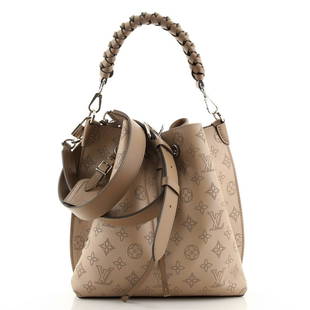 Louis Vuitton Muria Bucket Bag Mahina Leather: Louis Vuitton Muria Bucket Bag Mahina Leather Exterior Color: Neutral Interior Color: Neutral Exterior Material: Leather Interior Material: Microfiber Hardware Color: Silver 