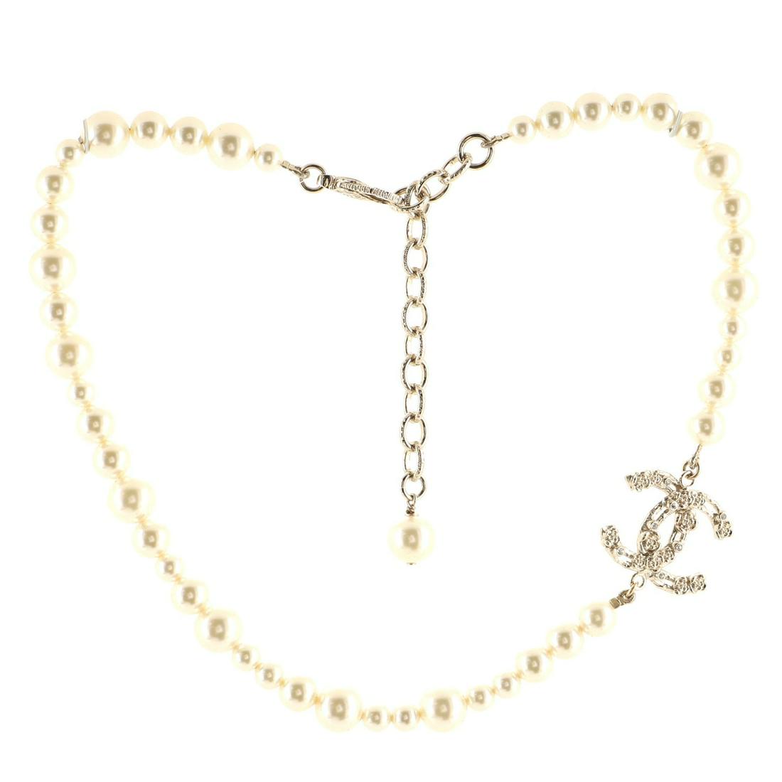 Chanel short sale necklace