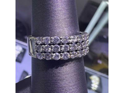 18k White Gold Pave Diamond Band Ring Aprox. 1.0 TCW