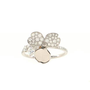 Tiffany & Co. Paper Flowers Cluster Ring Platinum and Diamonds: Tiffany & Co. Paper Flowers Cluster Ring Platinum and Diamonds Metal Type: Platinum (PT950) Metal Finish: High Polish Hallmarks Type: 950, Designer Signature Signature / Hallmark