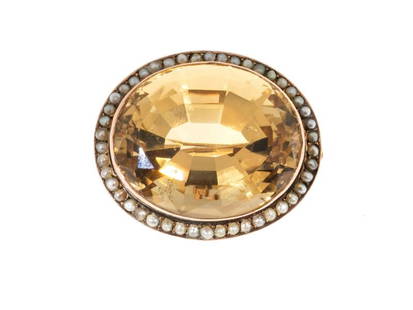 14k Rose Gold Vintage Bezel Set Citrine Seed Cultured Pearl Pin: 14k Rose Gold Vintage Bezel Set Citrine Seed Cultured Pearl Pin SKU: RBJ379-6-907-01C9A Condition: Pre-Owned Metal: Rose Gold Stone: Citrine Size and Fit: Brooch: 1 9/16 x 1 5/16 inch, Citrine: