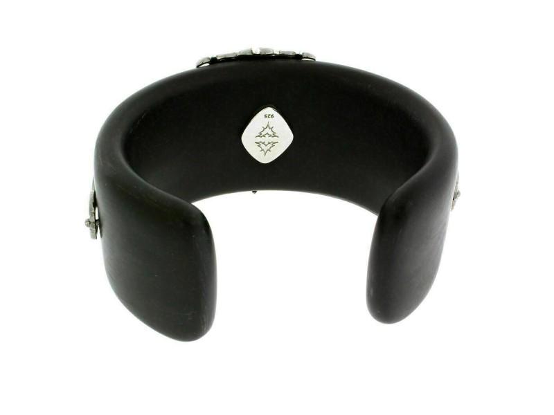 Stephen Webster Less Dents De La Mer Black Resin & Amethyst Cuff Bangle: Stephen Webster Less Dents De La Mer Black Resin & Amethyst Cuff Bangle Product Code: 233835356089-E Brand: Stephen Webster Condition: Never Worn Stone: Amethyst Model: 233835356089-E Details: Ite