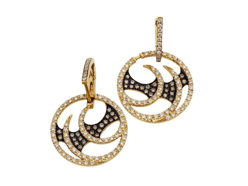 Stephen Webster Vortex 18K Yellow Gold Diamond Hoop Earrings: Stephen Webster Vortex 18K Yellow Gold Diamond Hoop Earrings Stephen Webster Vortex 18K Yellow Gold Diamond Hoop Earrings Features:Brand: Stephen WebsterGender: WomensCondition: ExcellentMaterial: 18K