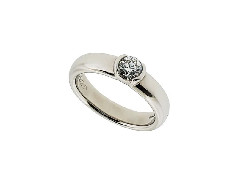 Tiffany & Co Etoile .36 Carats Diamond Platinum Engagement Ring With Certificate: Tiffany & Co Etoile .36 Carats Diamond Platinum Engagement Ring With Certificate Product Code: 333719385991-E Brand: Stephen Webster Condition: Pre-Owned Metal: Platinum Stone: Diamond Model: 3337