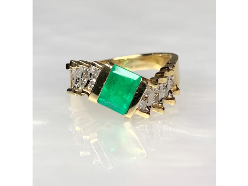 14K Yellow Gold Emerald Cut Emerald Diamond Ring: 14K Yellow Gold Emerald Cut Emerald Diamond Ring RBJ no: 14KYELLOWG-61F6DC93E0A08 Condition: Never Worn Metal: Yellow Gold Stone: emerald diamond