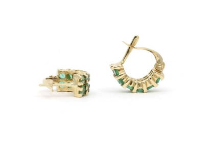 Colombian Emerald Half-Hoop Earrings In 18k Yellow Gold: Colombian Emerald Half-Hoop Earrings In 18k Yellow Gold Product Code: 203976590284-E Condition: Pre-Owned Metal: Yellow Gold Stone: Emerald Model: 203976590284-E Item Specifics:Base Metal: GoldBra