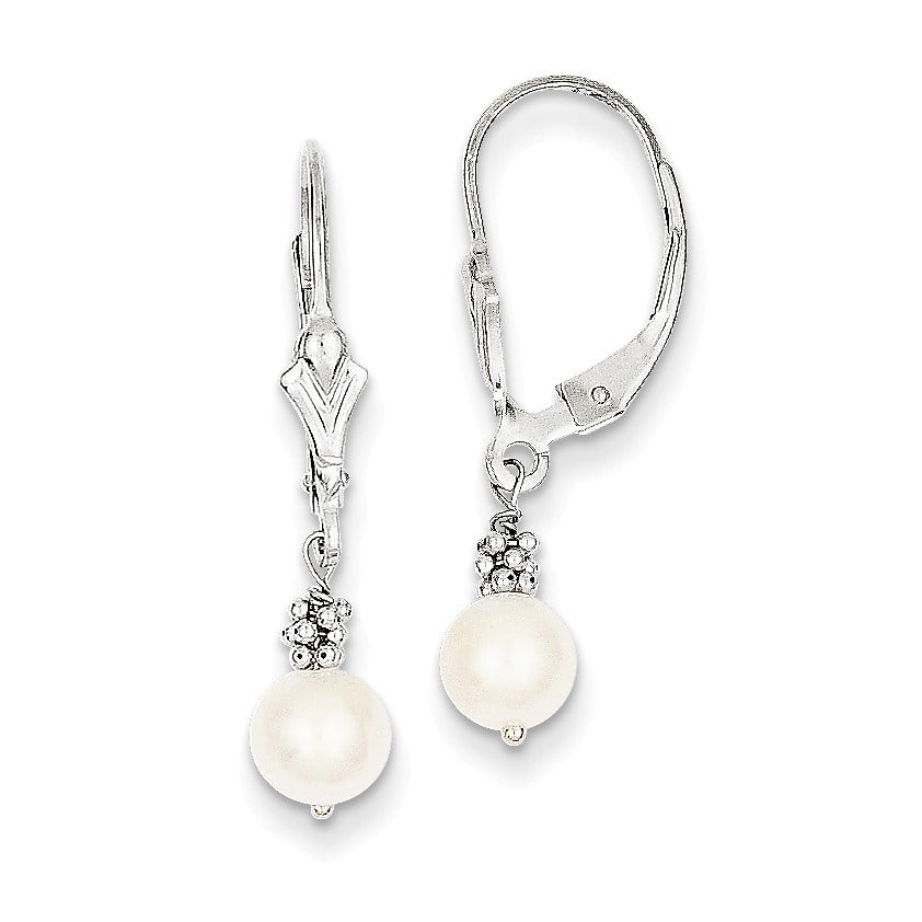 14k White Gold 5-6 mm Cultured Pearl Leverback Earrings: 14k White Gold 5-6 mm Cultured Pearl Leverback Earrings Product Id: 164642 Metal: Gold Purity: 14k Length Of Item: 30 mm Stone Type: Pearl Stone Color: White Earring Closure: Leverback