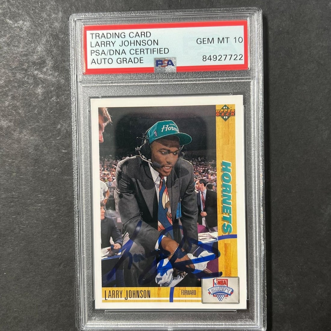 1991-92 upper deck #2 larry johnson signed card auto 10 PSA slabbed hornets: 1991-92 upper deck #2 larry johnson signed card auto 10 PSA slabbed hornets 1991-92 Upper Deck #2 Larry Johnson Signed Card AUTO 10 PSA Slabbed Hornets SKU no: RBJ7833705676888