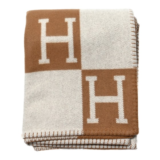 Hermes Wool Cashmere Avalon Blanket Ecru Camel: Hermes Wool Cashmere Avalon Blanket Ecru Camel SKU no: RBJ1393710 Brand: HERMES Condition: New Height: 66 in Length: 51.5 in Comes With: In-house Certificate of Authenticity This is an au