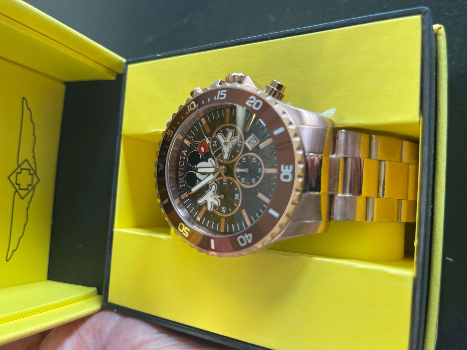 Mens Vintage Walt Disney Mickey Mouse: Mens Vintage Walt Disney Mickey Mouse Invicta Wrist Watch NIB Brand: Walt Disney Case Material: Stainless Steel Strap Material: Stainless Steel Case Shape: Round Movement: Quartz Chronograph: Yes