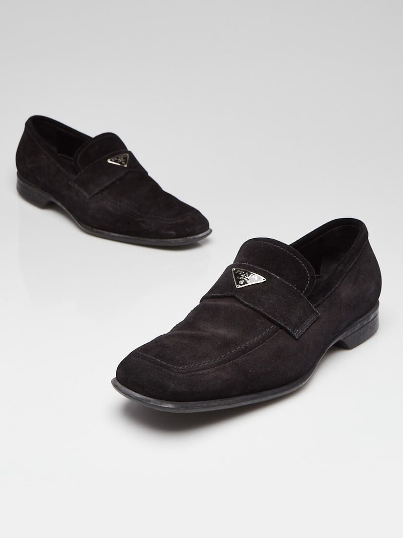 Prada Black Suede Loafers Mens Size: Prada Black Suede Loafers Mens Size 7.5 Overall Condition: Gently used Designer: Prada Material: Black suede Includes: None Origin: Italy Hardware: Silvertone These sophisticated and clas