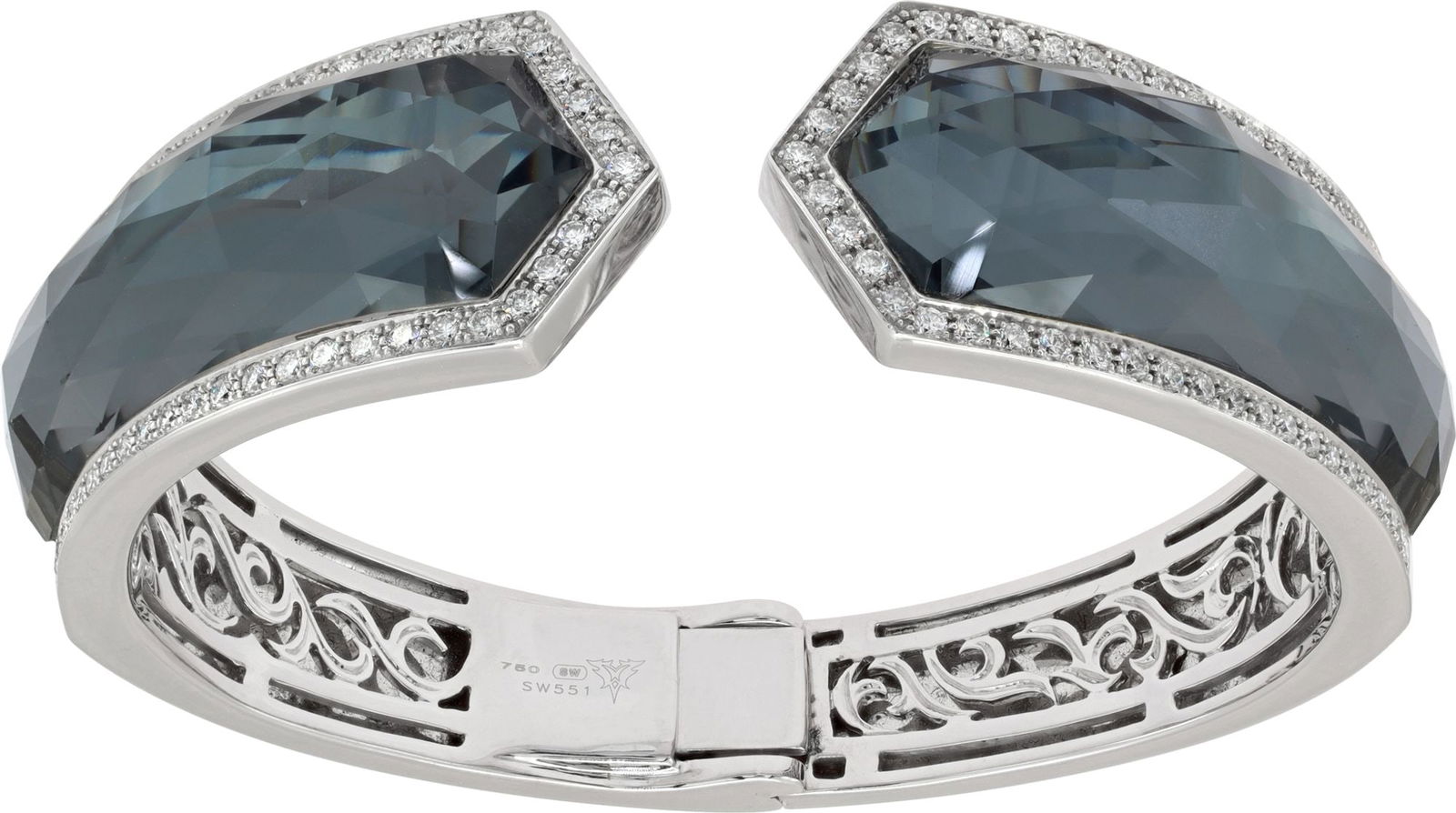 Stephen Webster 18k White Gold Quartz: Stephen Webster 18k White Gold Quartz Doublet & Diamond Crystal Haze Cuff Brand: Stephen Webster Gender: Female Item Weight: 45.10 pwt Stephen Webster 18k white gold black quartz doublet & diamond cry