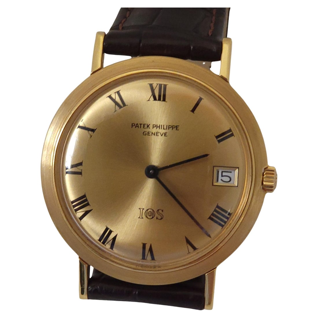18KT Gold Patek Philippe Million Dollar: 18KT Gold Patek Philippe Million Dollar Associate Wrist Watch Ref 3565 Brand: Patek Philippe Case Material: Gold, 18k Gold Weight: 45.4 g Movement: Automatic Case Dimensions: Height: 0.4 in (10 mm