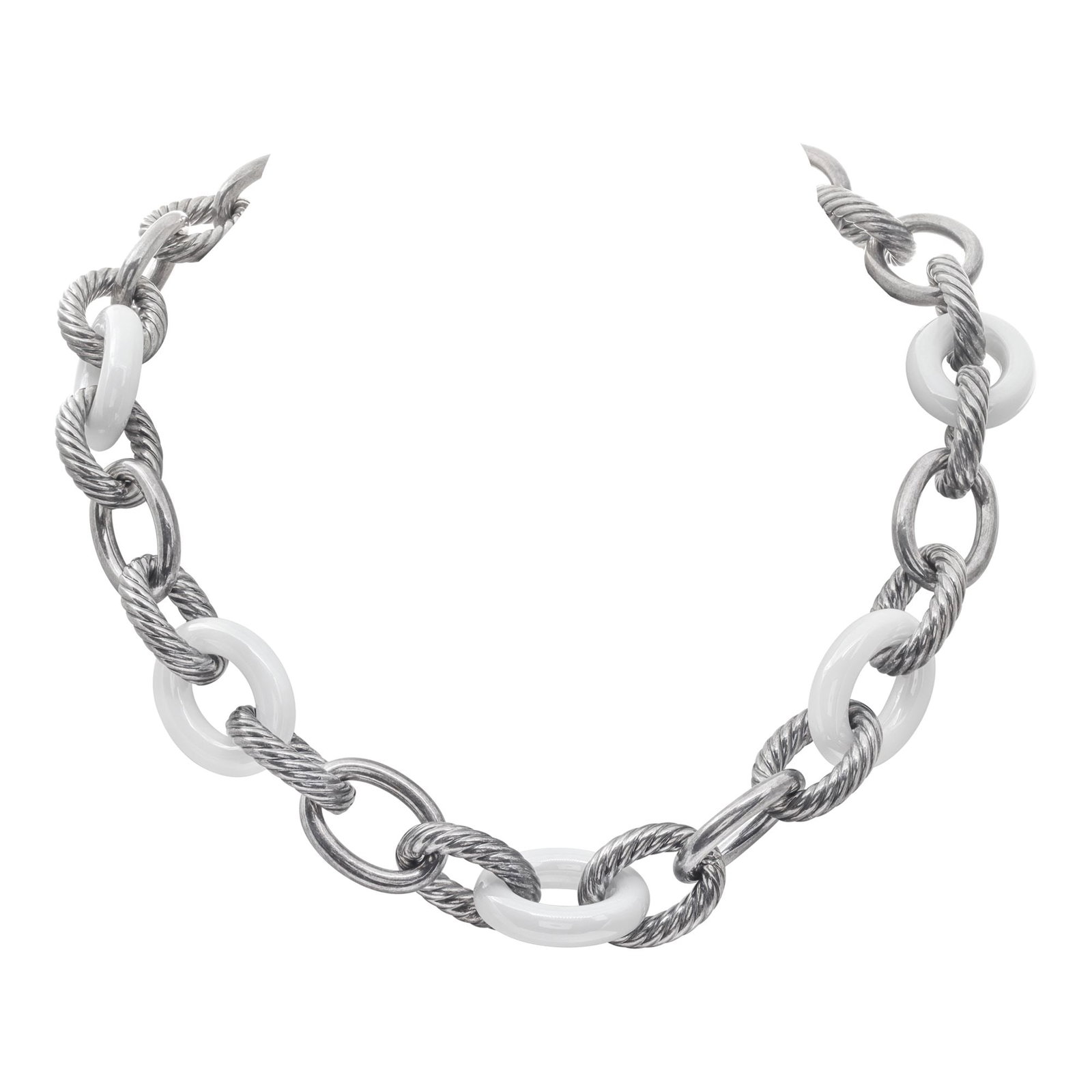 David Yurman Extra-Large Oval Link Ceramic: David Yurman Extra-Large Oval Link Ceramic Necklace Brand: David Yurman Gender: Unisex Item Weight: 82.40 pwt David Yurman Extra-Large Oval Link Ceramic Necklace in sterling silver and white ceramic. 