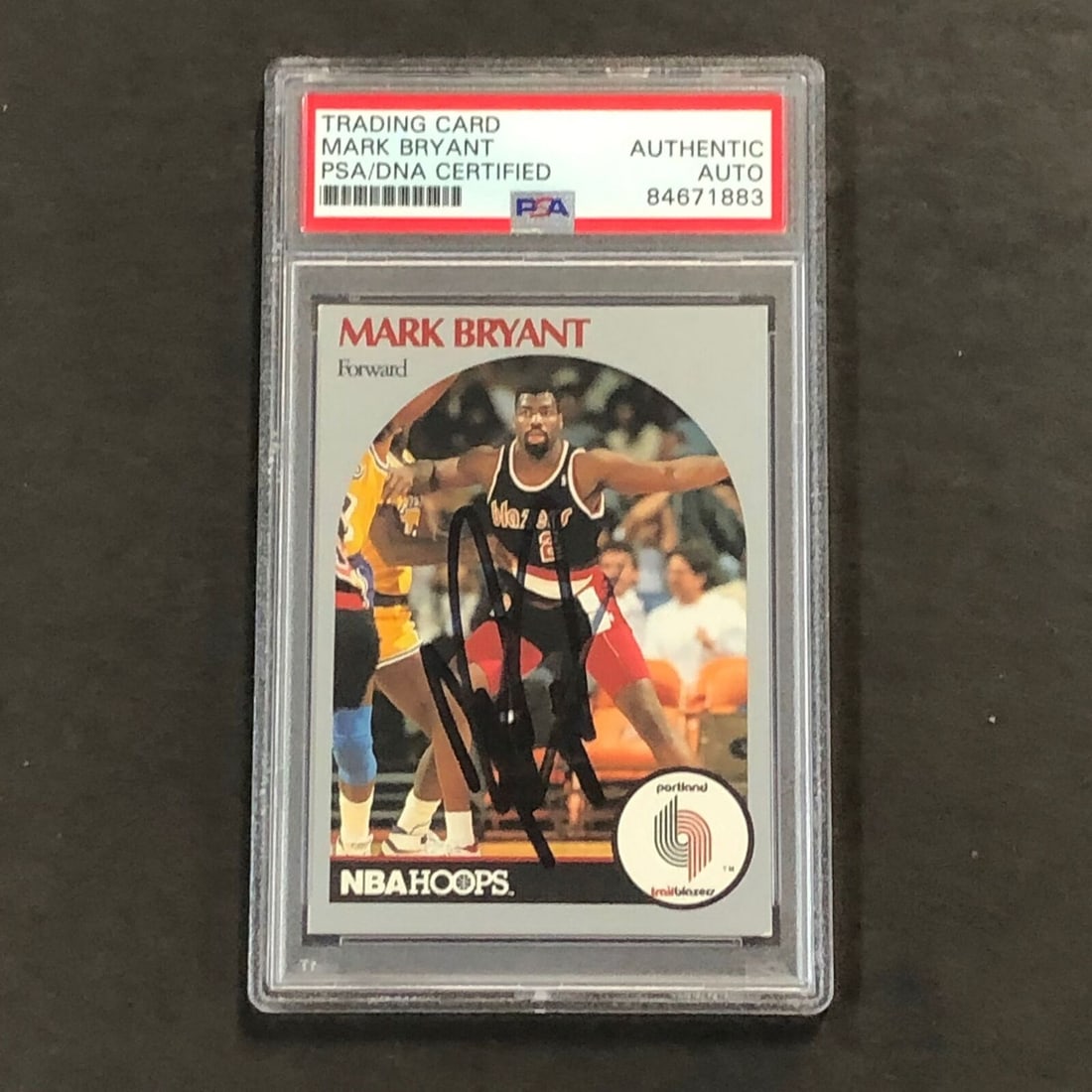 1990-91 NBA Hoops #243 Mark Bryant: 1990-91 NBA Hoops #243 Mark Bryant Signed Card PSA/DNA Slabbed Blazers 1990-91 NBA Hoops #243 Mark Bryant Signed Card PSA/DNA Slabbed Blazers SKU no: RBJ7319284154456