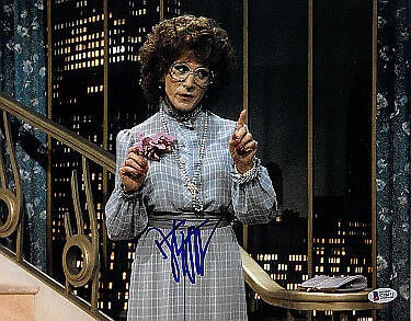 Dustin Hoffman signed 1982 Tootsie 11x14: Dustin Hoffman signed 1982 Tootsie 11x14 Photo- Beckett/BAS #C88457 Dustin Hoffman signed 1982 Tootsie 11x14 Photo- Beckett/BAS #C88457 SKU no: RBJ7263288983640 Guidelines for Bidding We recommend for
