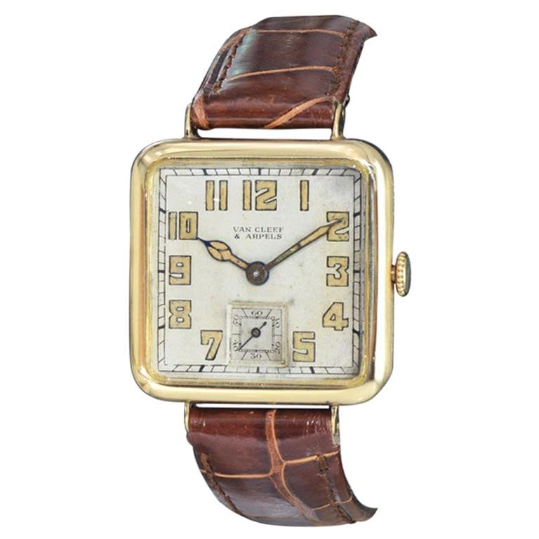 Van Cleef & Arpels 18 Karat: Van Cleef & Arpels 18 Karat Yellow Gold Art Deco Manual Wind Watch, circa 1930s Brand: Van Cleef & Arpels Case Material: 18k Gold, Yellow Gold Case Shape: Square Movement: Manual Wind Style: Art Deco