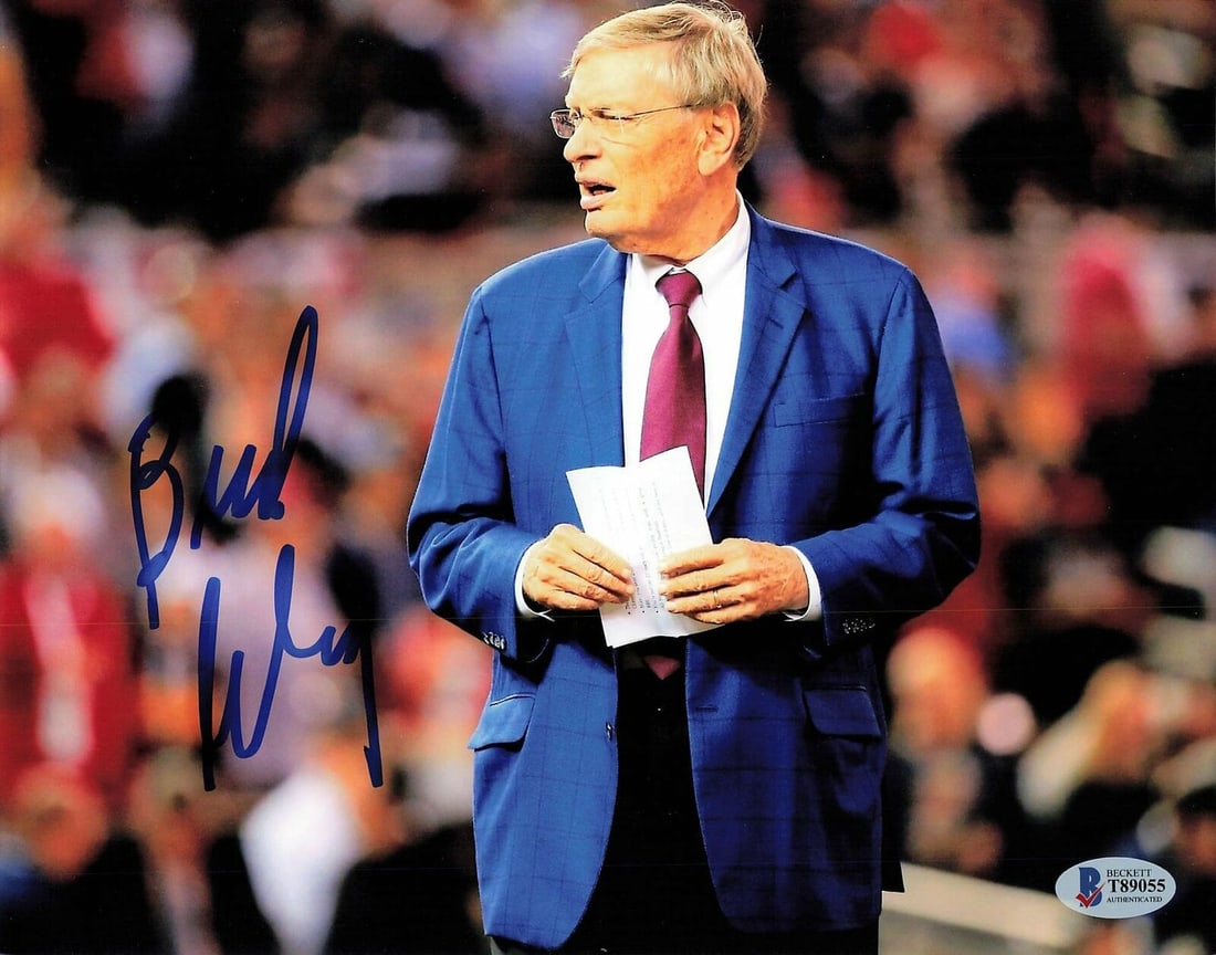 Allan Bud Selig signed 8x10 Photo: Allan Bud Selig signed 8x10 Photo BAS Beckett Commissioner Autographed Allan Bud Selig signed 8x10 Photo BAS Beckett Commissioner Autographed Guidelines for Bidding We recommend for all bidders to rev