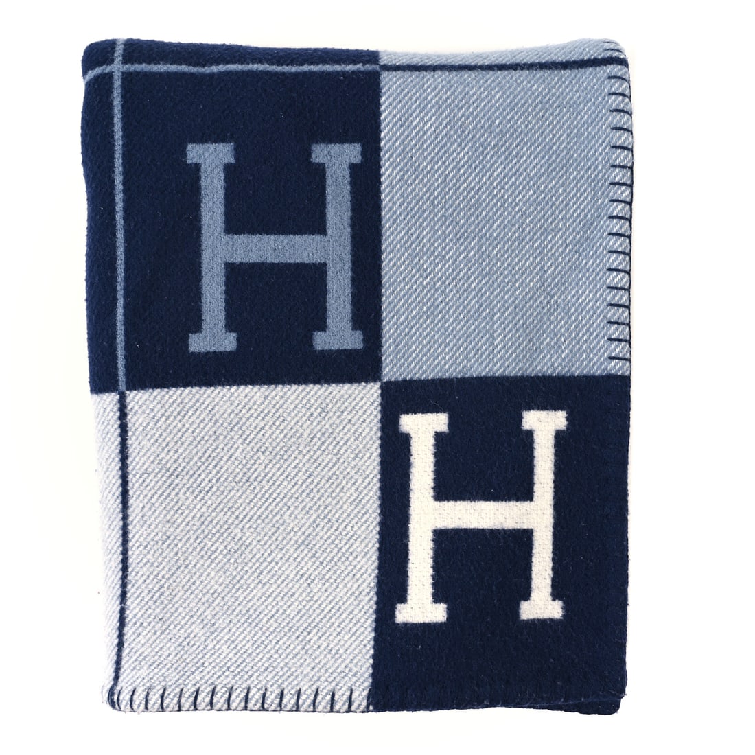 Hermes Wool Cashmere Avalon III Blanket Caban Ecru: Hermes Wool Cashmere Avalon III Blanket Caban Ecru Brand: HERMES Condition: Excellent Condition Details: Exterior: Pilling, , Box Length: 55 in Height: 68 in SKU no: RBJ 1567067 , Box <br