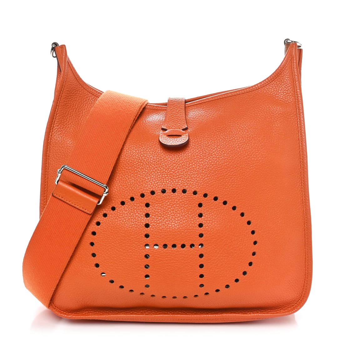 Hermes Taurillon Clemence Evelyne III GM: Hermes Taurillon Clemence Evelyne III GM Orange Brand: HERMES Condition: Shows Wear Condition Details: Exterior: Creases, edge wear, marks, wear at resin glazing, surface wear, Handle: Surface wear, e