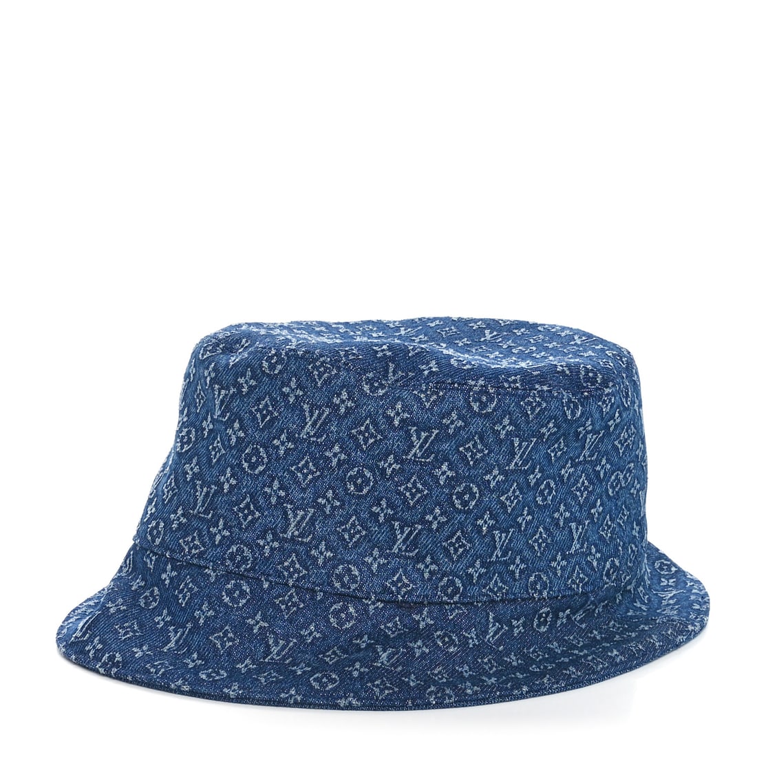 Louis Vuitton Monogram Denim Reversible Everyday: Louis Vuitton Monogram Denim Reversible Everyday Bucket Hat M Blue Brand: LOUIS VUITTON Condition: Giftable Condition Details: , Box Circumference: 24 in SKU no: RBJ1621033 Year: 2024 , B