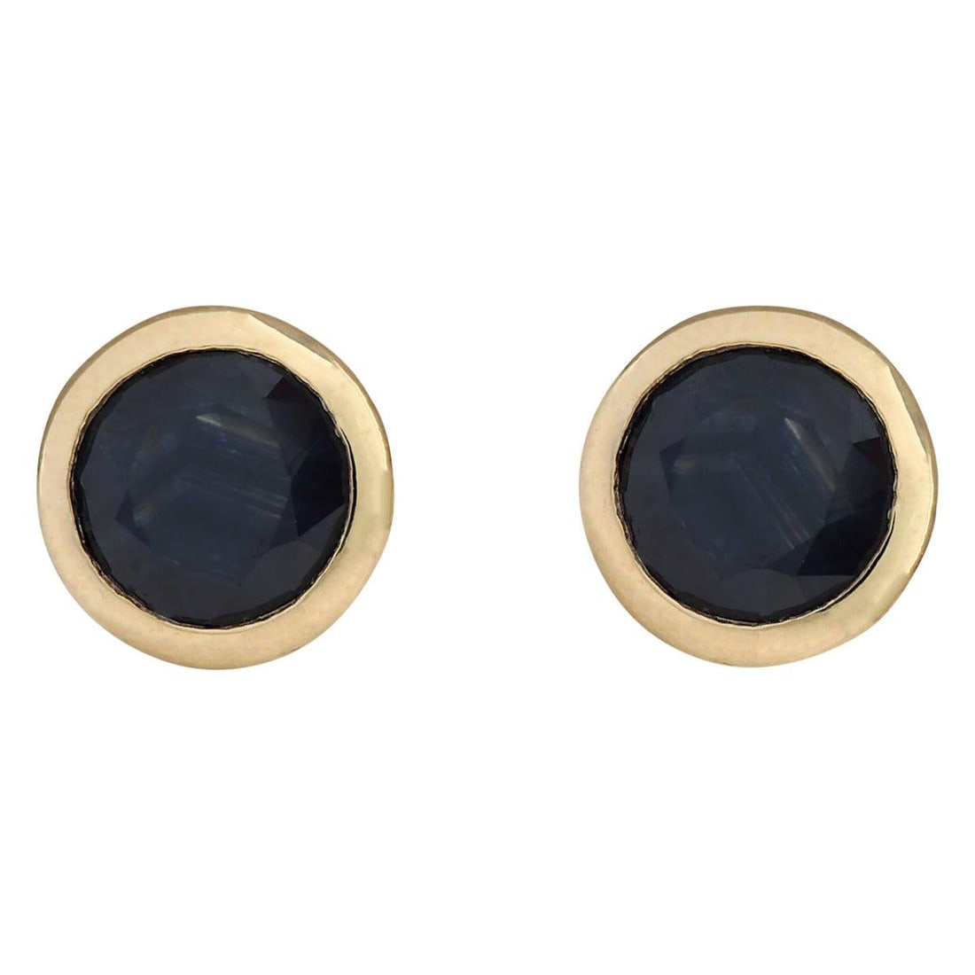 Natural Sapphire Earrings In 18K Yellow Gold: Natural Sapphire Earrings In 18K Yellow Gold 3.21 Carat Natural Sapphire 18K Yellow Gold Earrings Stamped: 18K Yellow Gold Total Earrings Weight: 1.8 Grams Total Natural Sapphire Weight is 3.21 Carat 