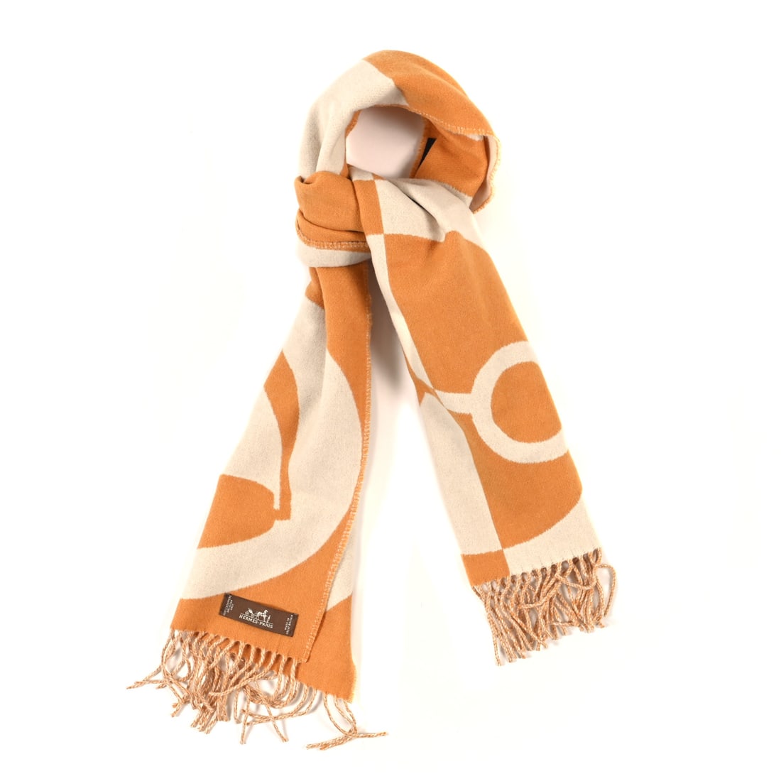 Hermes Cashmere Casaque Charms Muffler Jaune: Hermes Cashmere Casaque Charms Muffler Jaune Ecru Brand: HERMES Condition: Excellent Condition Details: Exterior: Pilling, , Box Length: 55 in Width: 12.5 in SKU no: RBJ1588023 , Box