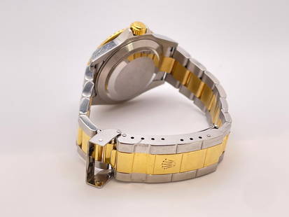 Rolex Submariner 16613 Two-Tone Gold &: Rolex Submariner 16613 Two-Tone Gold & Steel Blue Dial Automatic Mens Watch Creator: Rolex Design: Submariner Case Material: Yellow Gold, Steel, Stainless Steel Weight: 149 g Strap