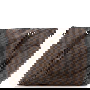Louis Vuitton Totally Handbag Damier MM: Louis Vuitton Totally Handbag Damier MM Exterior Color: Brown Interior Color: Red Exterior Material: Canvas Coated Interior Material: Fabric Hardware Color: Gold Accessories: Dust