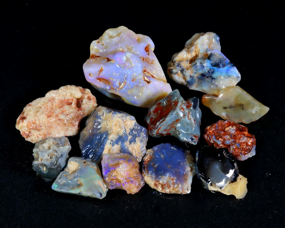 80Ct Group of Australian Lightning Ridge Dark Black Opal Rough: Thousand Planet Auction House Treasure Auction Day, all major kinds of Mineral, you will find in today's auctions. Join us and add our auction into your calendar. Today auction including Artifacts, Mi