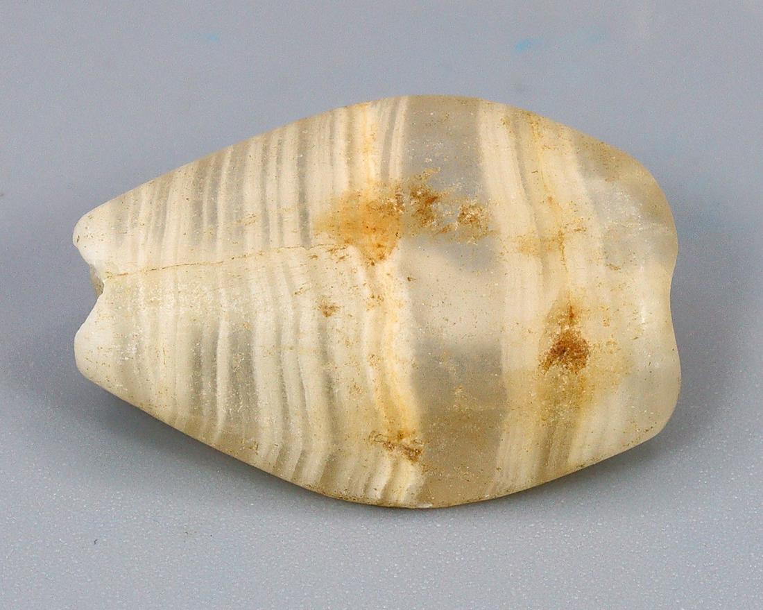 Ancient Late Indus Valley Bead Flattened Indian Bead 1000-900 BC 23.4x16.1mm: Thousand Planet Auction House Treasure Auction Day, all major kinds of Mineral, you will find in today's auctions. Join us and add our auction into your calendar. Today auction including Artifacts, Mi