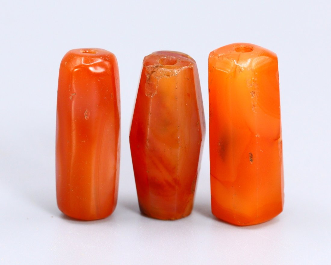 Group of Ancient Indus Valley Period Carnelian Beads: Thousand Planet Auction House Treasure Auction Day, all major kinds of Mineral, you will find in today's auctions. Join us and add our auction into your calendar. Today auction including Artifacts, Mi
