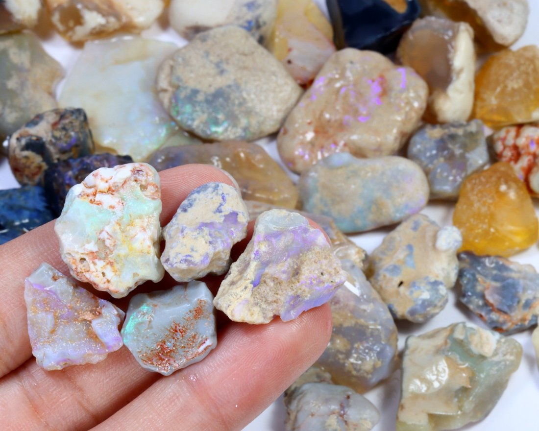535Ct Australian Lightning Ridge Big Size Big Lot Rough Parcel: Thousand Planet Auction House Treasure Auction Day, all major kinds of Mineral, you will find in today's auctions. Join us and add our auction into your calendar. Today auction including Artifacts, Mi