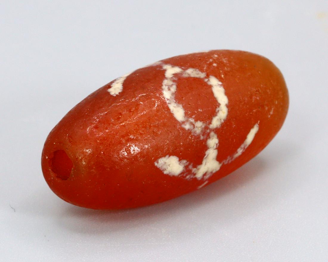 Very Rare Etched Pattern Carnelian from Greek Kingdom of Bactria 27x12mm: Thousand Planet Auction House Treasure Auction Day, all major kinds of Mineral, you will find in today's auctions. Join us and add our auction into your calendar. Today auction including Artifacts, Mi