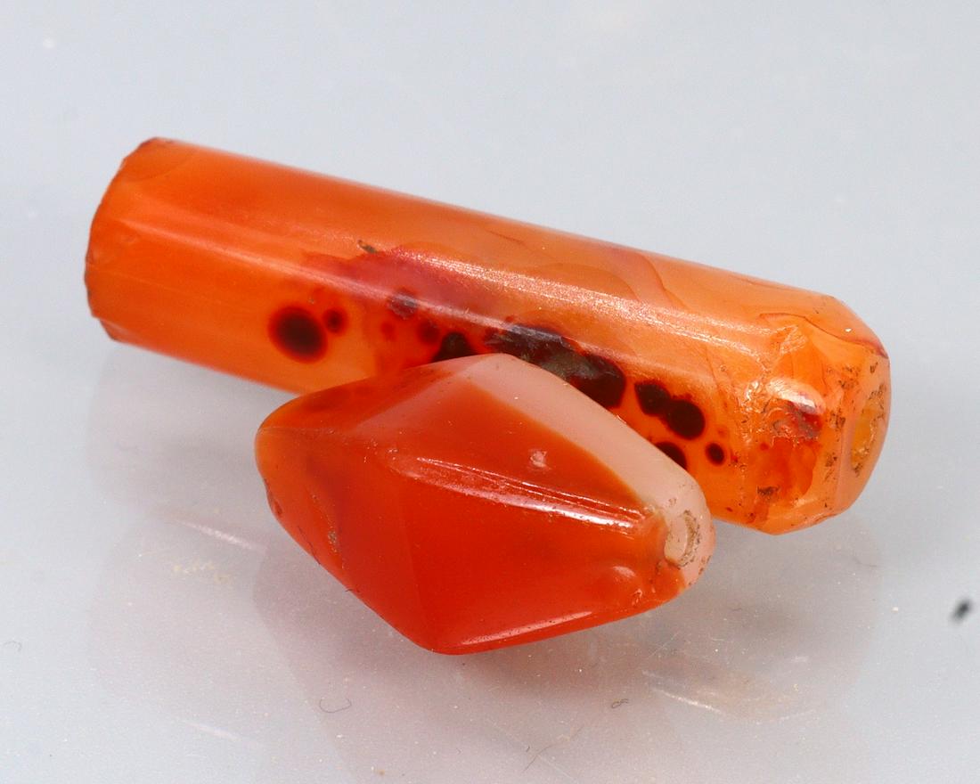 Ancient Indus Valley Period Carnelian Agate Beads: Thousand Planet Auction House Treasure Auction Day, all major kinds of Mineral, you will find in today's auctions. Join us and add our auction into your calendar. Today auction including Artifacts, Mi