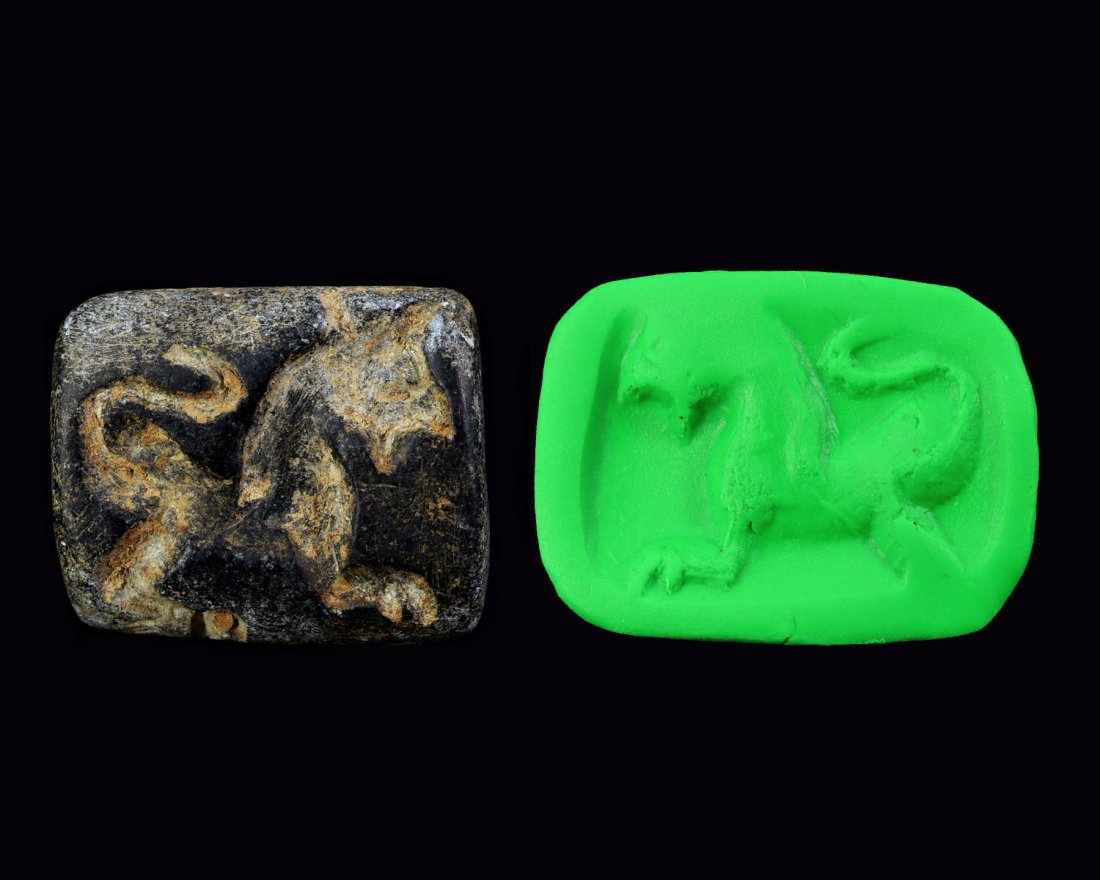 Ancient Late Uruk Two Sided Stamp Seal Steatite Bead: Ancient Late Uruk Two Sided Stamp Seal Cultures/Periods: 3500BC-3000BC Dimension: 33x27x11mm Findspot: Brak, Syria Provenance: Private Collection, Mr. Ichiro, Japan. Acquired in year 1997 from middle 