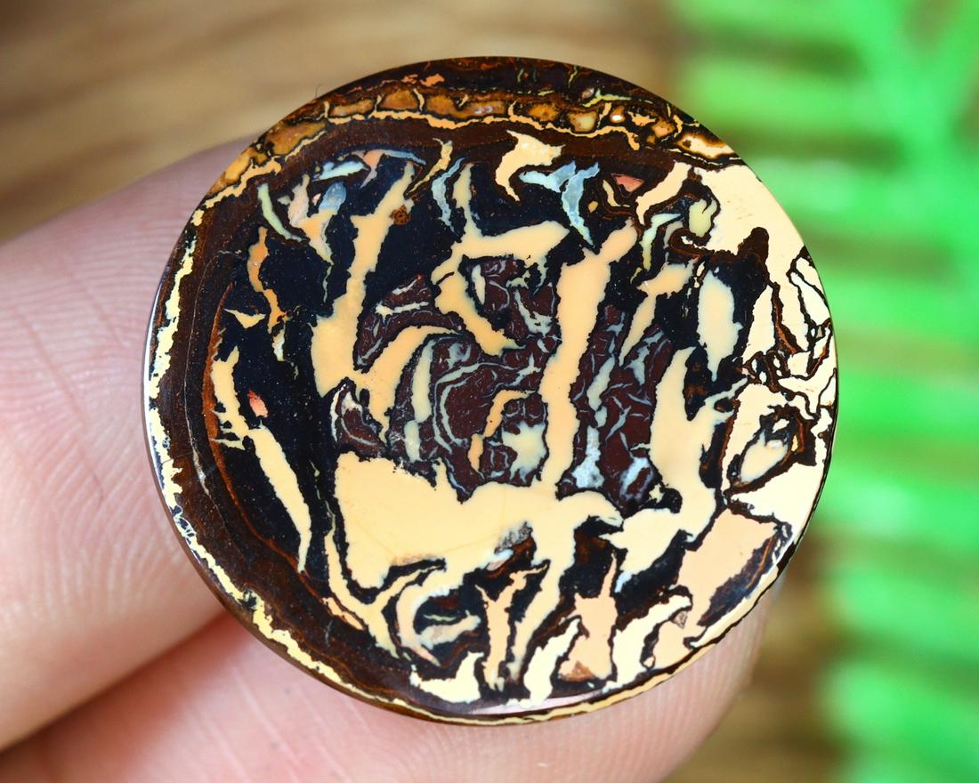 Australian Queensland Koroit Mine Loose Boulder Solid Opal Cabochon: Australian Queensland Koroit Mine Loose Boulder Solid Opal Cabochon Opal Condition: Polished Solid Opal Origin: Koroit / Yowah Opal Mine Purpose: Ready to set in jewelry or keep for investment Purity: