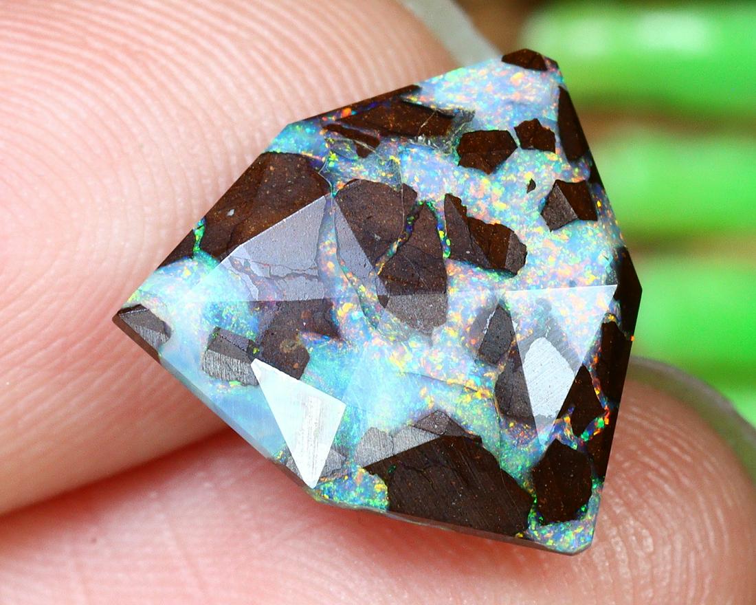 Australian Queensland Koroit Mine Loose Boulder Solid Opal Cabochon: Australian Queensland Koroit Mine Loose Boulder Solid Opal Cabochon Opal Condition: Polished Solid Opal Origin: Koroit / Yowah Opal Mine Purpose: Ready to set in jewelry or keep for investment Purity:
